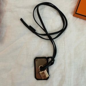 🚫SOLD🚫 Hermes O'Kelly Pendant, Large (Black, Rose Gold)